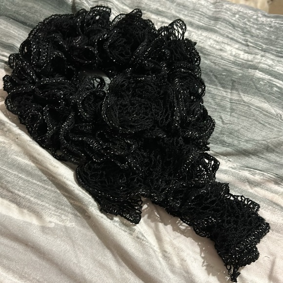 Knit lace ruffle scarf black with silver thread handmade 💜💜 - Picture 6 of 6